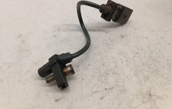 BMW 7 E65 E66 Crankshaft position sensor 0281002477