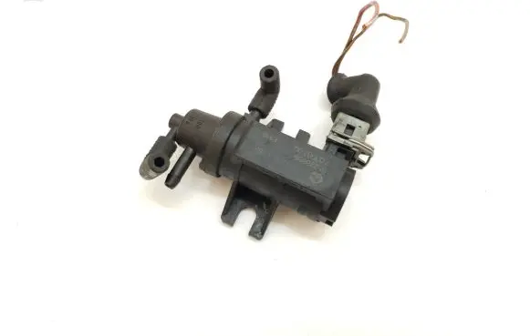 Audi A8 S8 D2 4D Vacuum valve 7.03003.00