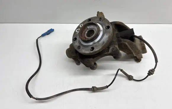 Peugeot 208 I Front wheel hub spindle knuckle 