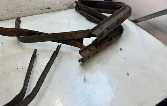 Mitsubishi Canter Fuel tank mounting bracket