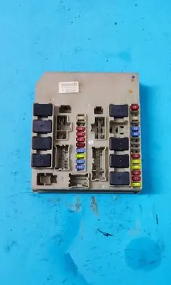 Renault Clio III Fuse module 902663A