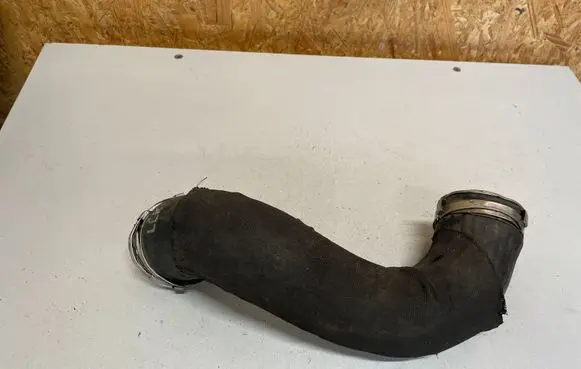 Volkswagen Tiguan Engine coolant pipe/hose 8K0145709
