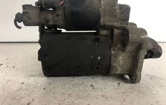 Volkswagen PASSAT B5.5 Starter motor 0001107427 06B911023A