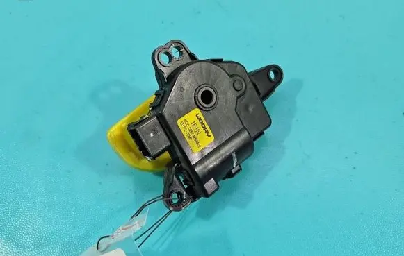 Hyundai ix35 A/C air flow flap actuator/motor D267AP9AA02 IMPRK1549538