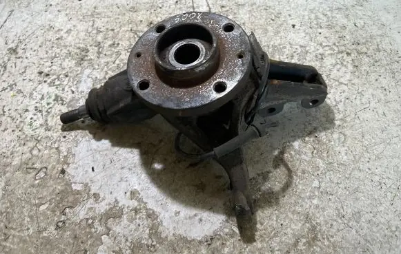 Peugeot 5008 Front wheel hub