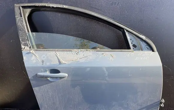 Volvo S60 Front door
