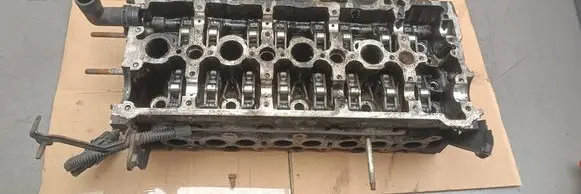 Peugeot 807 Engine head 9634559710 V35