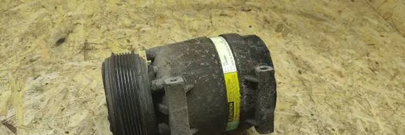 Renault Scenic I Air conditioning (A/C) compressor (pump) 7700105765