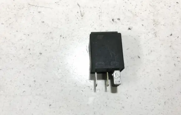 Volkswagen Touareg I Other relay 7m0951253c 95vw10k705ea