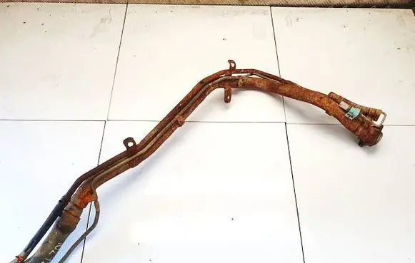 Hyundai Trajet Fuel tank filler neck pipe 