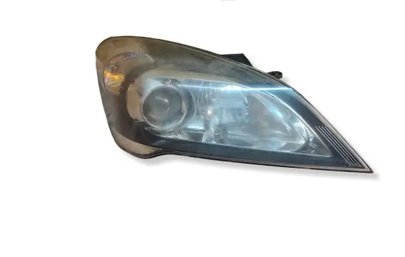 KIA Ceed Headlight/headlamp 921021H