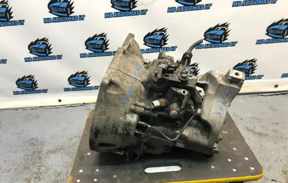 Ford Grand C-MAX Manual 5 speed gearbox D2M2A