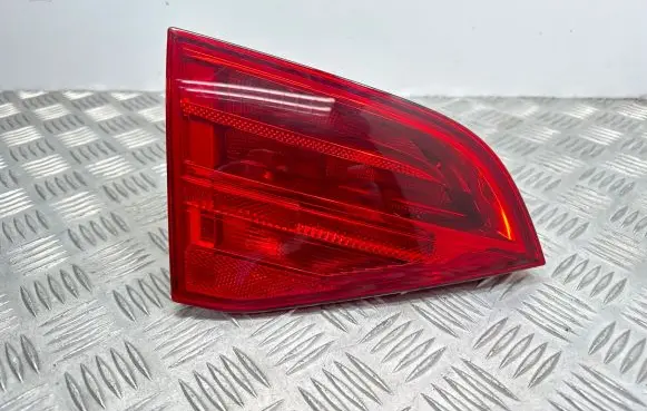 Audi A4 S4 B8 8K Tailgate rear/tail lights 8K9945093