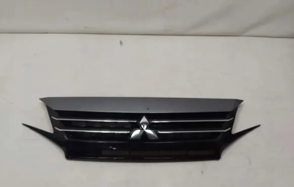 Mitsubishi Space Star Front bumper upper radiator grill