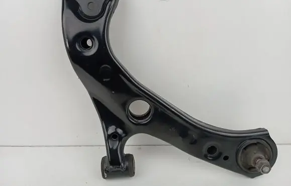 Toyota Prius (XW50) Front lower control arm/wishbone U3164041251