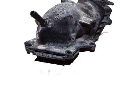 Volkswagen Golf V Other engine bay part 03C129721B