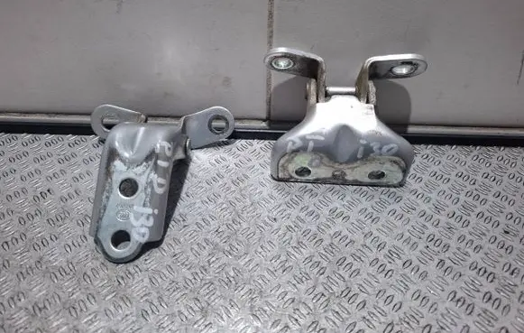 Hyundai i30 Rear door hinge set 