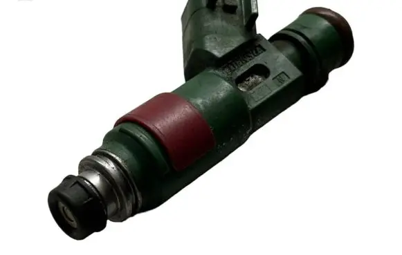 Volvo V70 Fuel injector 9470229