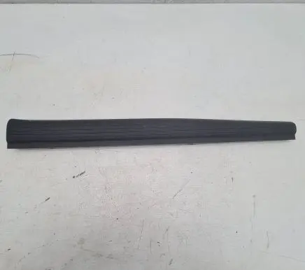 Mercedes-Benz E W211 Front sill trim cover A2116801835
