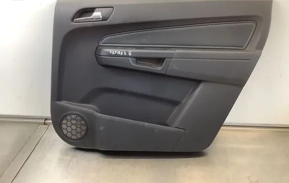 Opel Zafira B Rear door card panel trim 13189270