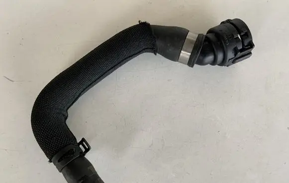 Audi A6 S6 C7 4G Engine coolant pipe/hose 4G0819337