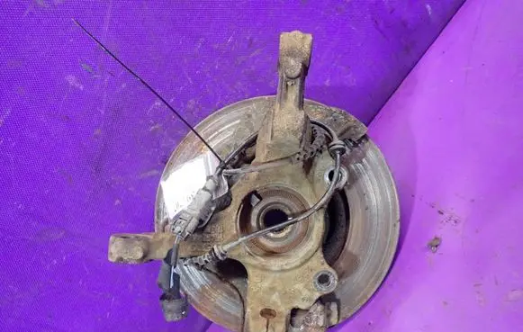 Opel Corsa D Front wheel hub spindle knuckle