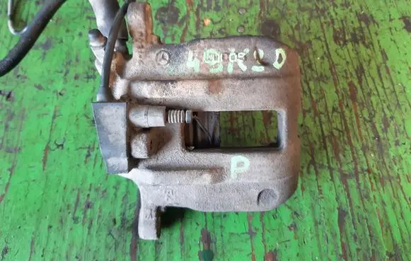 Mercedes-Benz A W168 Front brake caliper