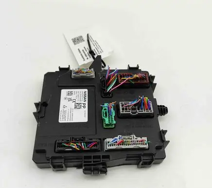 Nissan Qashqai J12 Central body control module 7812DBCMS400 284B26TY1C