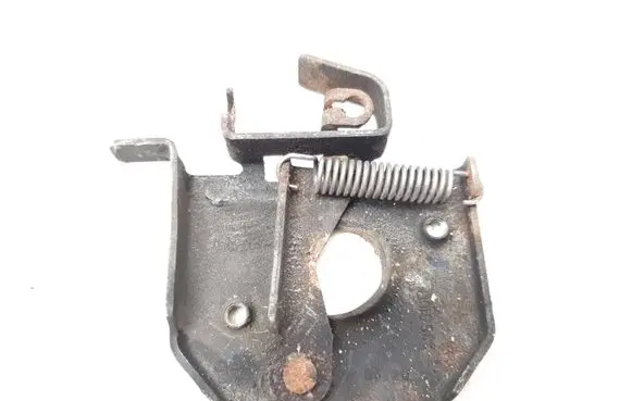 Engine bonnet/hood lock/catch