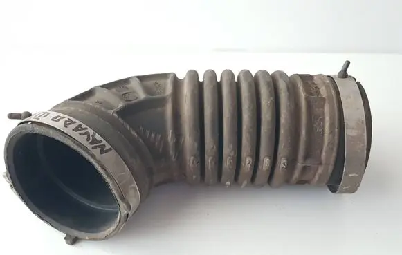 Nissan Navara D23 Turbo air intake inlet pipe/hose 165764JA1A 1129694S01