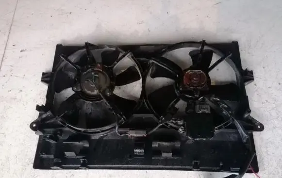 Mazda MPV Radiator cooling fan shroud
