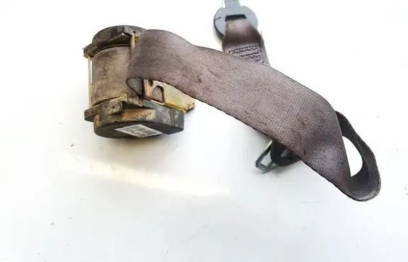 Rear seatbelt