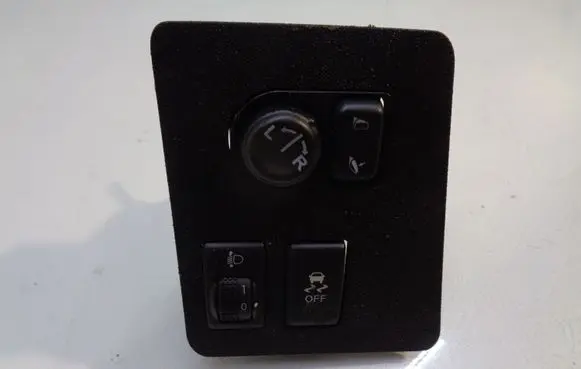 Nissan Qashqai+2 Wing mirror switch 68485 10970