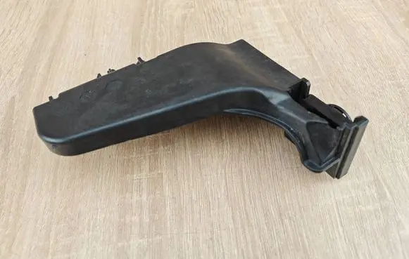BMW 5 G30 G31 G38 Intercooler air guide/duct channel 1149051XX