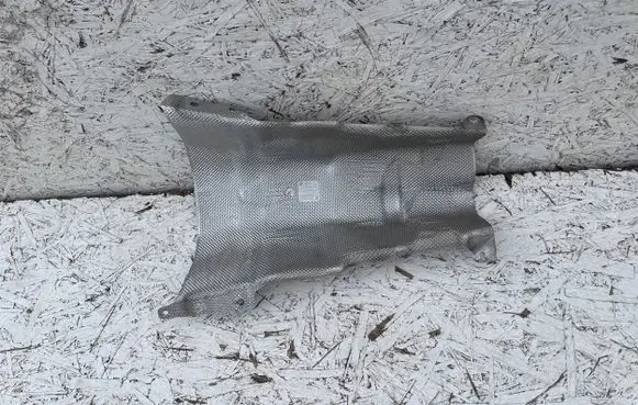 Ford Kuga II Heat shield in engine bay 
