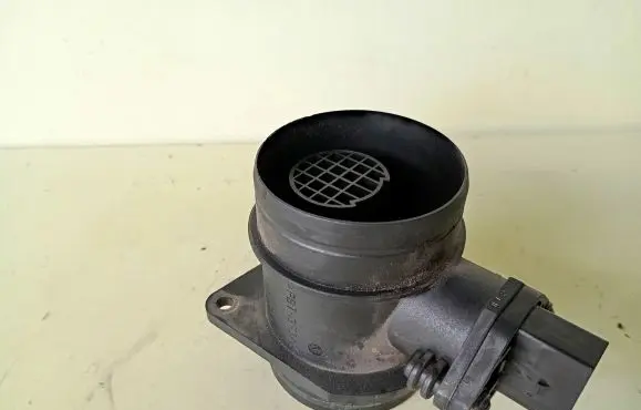 Volkswagen Caddy Mass air flow meter 038906461B 0281002531