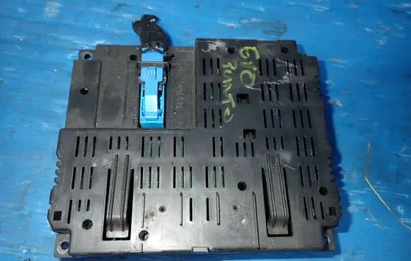 Fiat Grande Punto Central body control module 51888843