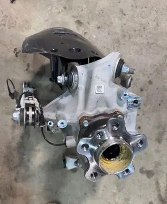 BMW X6 G06 Rear wheel hub 6876653 6876651 6878031