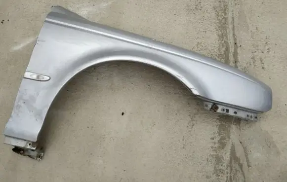 Jaguar X-Type Fender pilkas