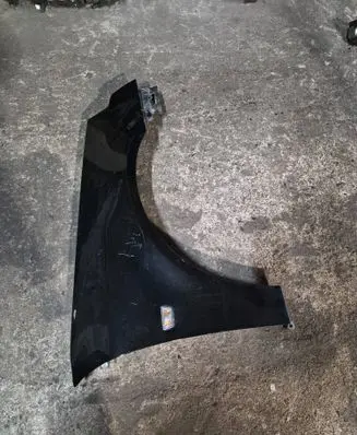 Cadillac BLS Fender 