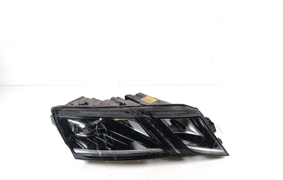 Skoda Octavia Mk3 (5E) Headlight/headlamp 5E1941016D