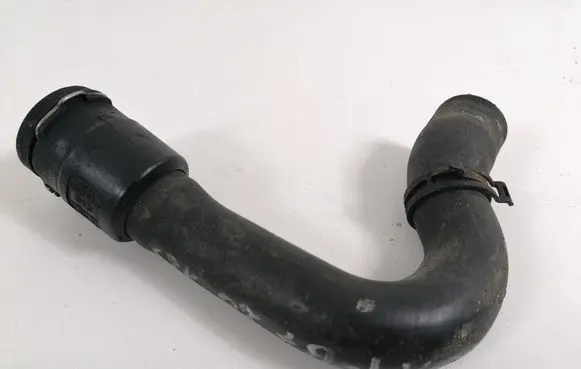 Audi A4 S4 B7 8E 8H Engine coolant pipe/hose 8E0121101AA