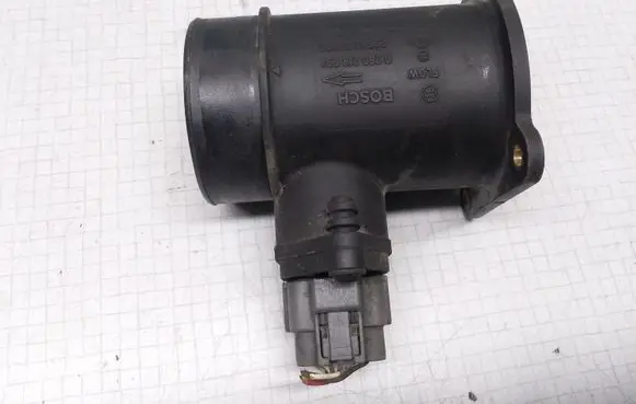 Nissan Primera Mass air flow meter 0280218094 226805U400