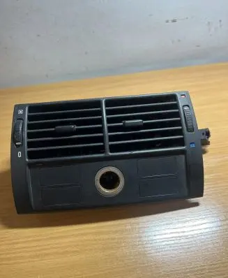 BMW X5 E53 Rear air vent grill 8409081 D109