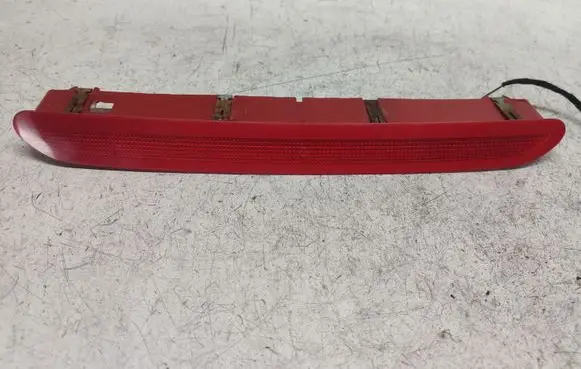 Volkswagen Golf V Third/center stoplight
