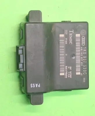 Volkswagen Golf V Gateway control module 1K0907530C 1K0907951