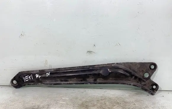 Skoda Yeti (5L) Radiator support slam panel bracket 5l0805932
