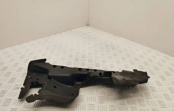 Citroen DS4 Intercooler air channel guide 9811476980
