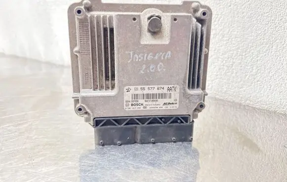Opel Insignia A Engine control unit/module 55577674 55575358 0281017452