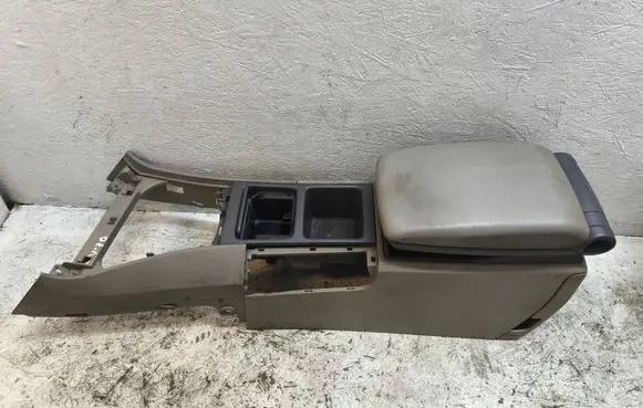 Volvo V70 Armrest 9204665 9204304 9204995